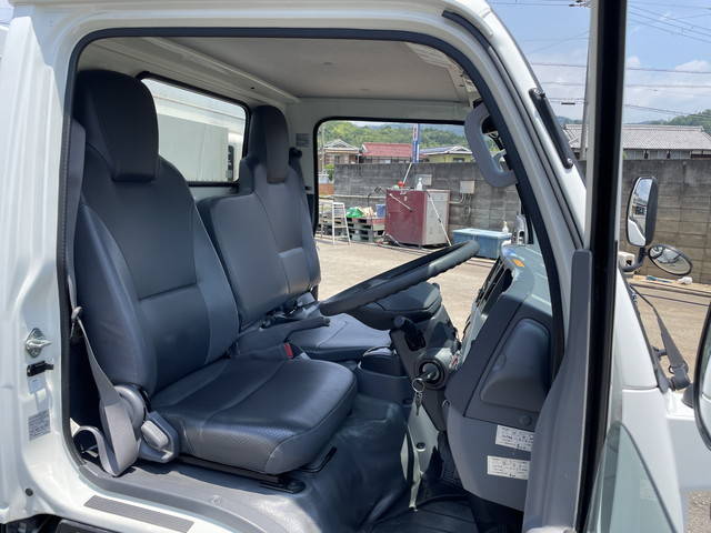 いすゞエルフ冷凍車（冷蔵車）小型（2t・3t）[写真34]