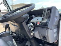 いすゞエルフ冷凍車（冷蔵車）小型（2t・3t）[写真35]