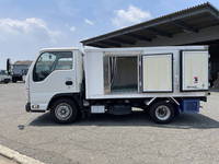 いすゞエルフ冷凍車（冷蔵車）小型（2t・3t）[写真06]