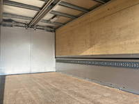 三菱ふそうキャンターアルミウイング小型（2t・3t）[写真16]