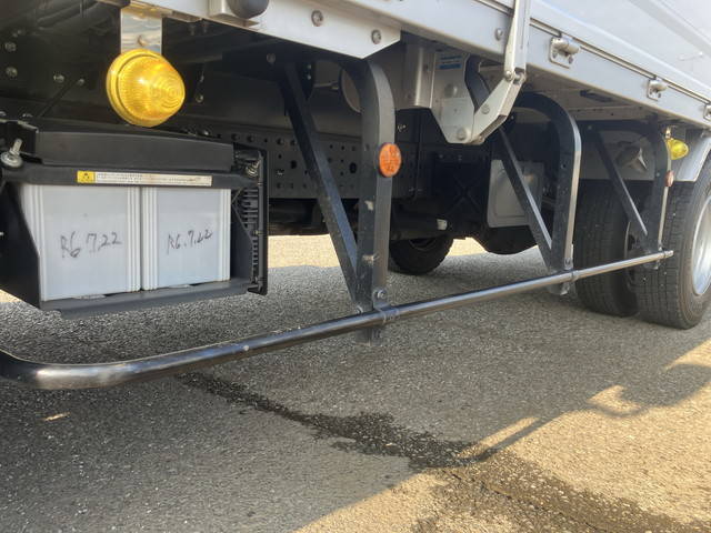 三菱ふそうキャンターアルミウイング小型（2t・3t）[写真20]