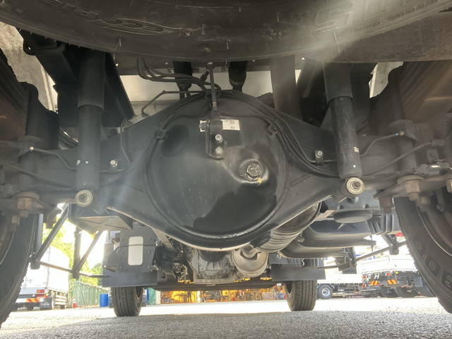 三菱ふそうキャンターアルミウイング小型（2t・3t）[写真24]