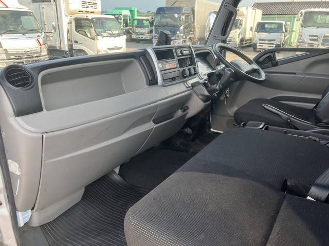 三菱ふそうキャンターアルミウイング小型（2t・3t）[写真30]