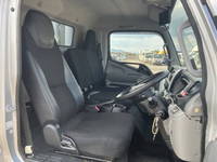 三菱ふそうキャンターアルミウイング小型（2t・3t）[写真34]