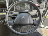 三菱ふそうキャンターアルミウイング小型（2t・3t）[写真37]