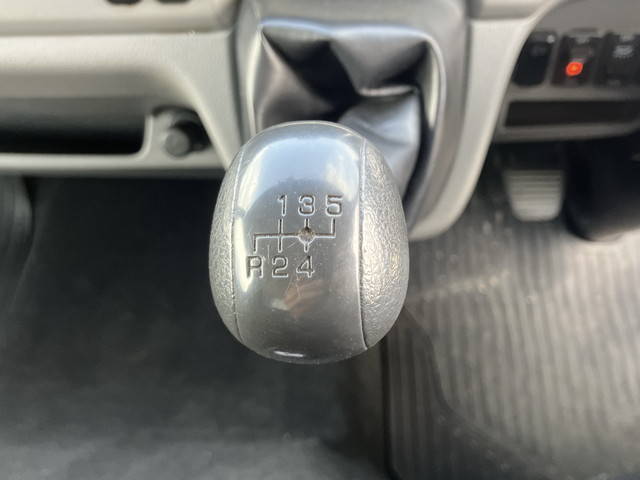 三菱ふそうキャンターアルミウイング小型（2t・3t）[写真38]