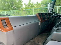 いすゞフォワードアルミウイング中型（4t）[写真17]