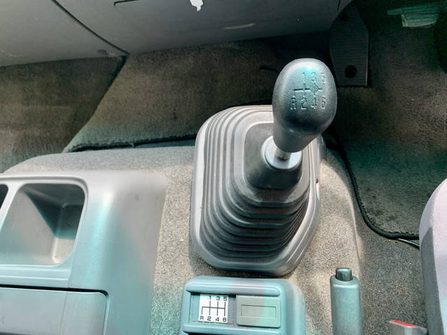 いすゞフォワードアルミウイング中型（4t）[写真33]