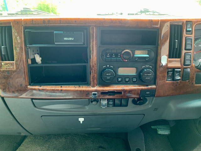 いすゞフォワードアルミウイング中型（4t）[写真34]