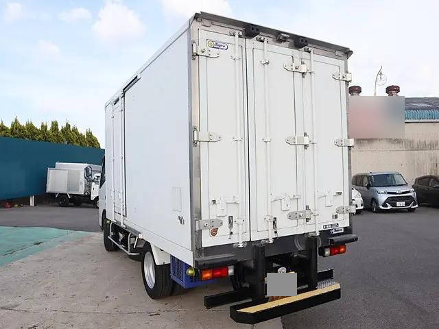 三菱ふそうキャンター冷凍車（冷蔵車）小型（2t・3t）[写真02]