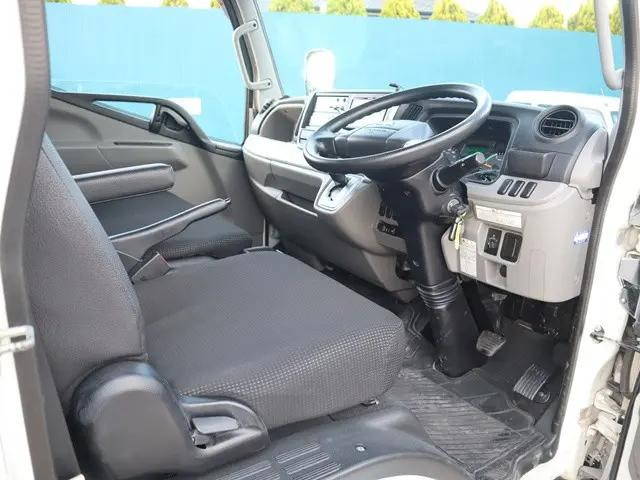 三菱ふそうキャンター冷凍車（冷蔵車）小型（2t・3t）[写真33]