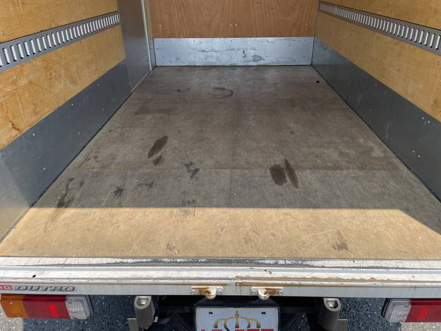 日野デュトロアルミバン小型（2t・3t）[写真18]