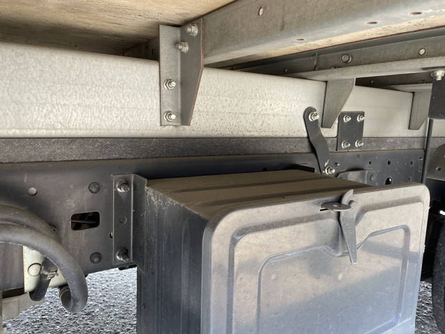 日野デュトロアルミバン小型（2t・3t）[写真23]