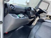 日野デュトロアルミバン小型（2t・3t）[写真32]