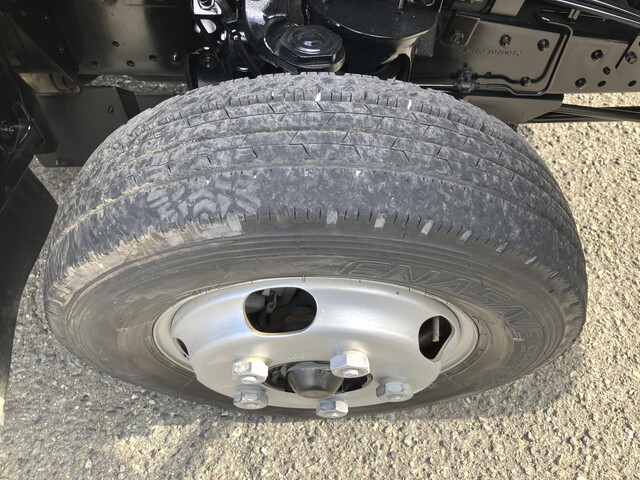 いすゞエルフ平ボディ小型（2t・3t）[写真17]