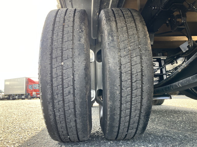 いすゞエルフ平ボディ小型（2t・3t）[写真19]