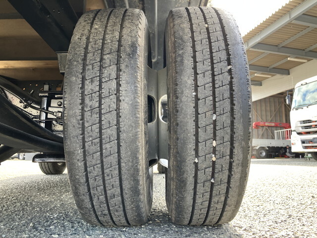 いすゞエルフ平ボディ小型（2t・3t）[写真20]