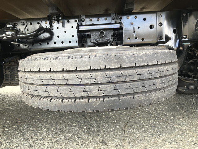 いすゞエルフ平ボディ小型（2t・3t）[写真21]