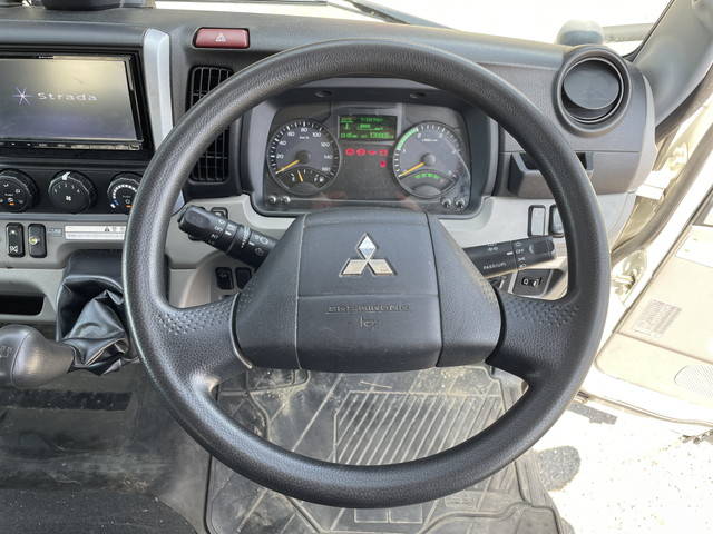 三菱ふそうキャンタークレーン4段小型（2t・3t）[写真38]