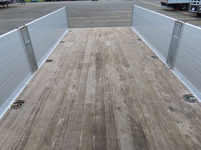 三菱ふそうファイタークレーン4段増トン（6t・8t）[写真28]