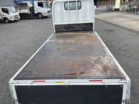 三菱ふそうキャンター平ボディ小型（2t・3t）[写真13]