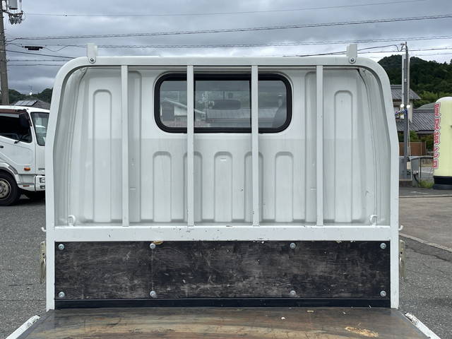 三菱ふそうキャンター平ボディ小型（2t・3t）[写真14]