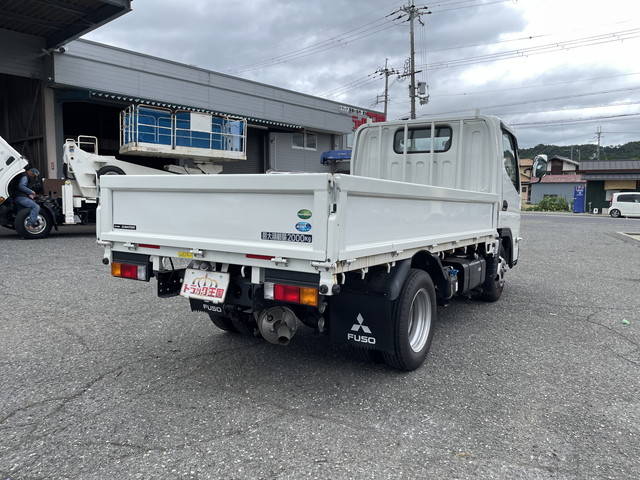 三菱ふそうキャンター平ボディ小型（2t・3t）[写真02]