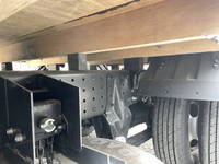 三菱ふそうキャンター平ボディ小型（2t・3t）[写真22]