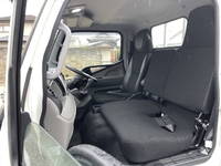 三菱ふそうキャンター平ボディ小型（2t・3t）[写真32]