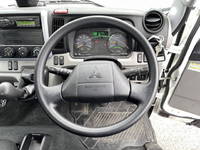 三菱ふそうキャンター平ボディ小型（2t・3t）[写真35]