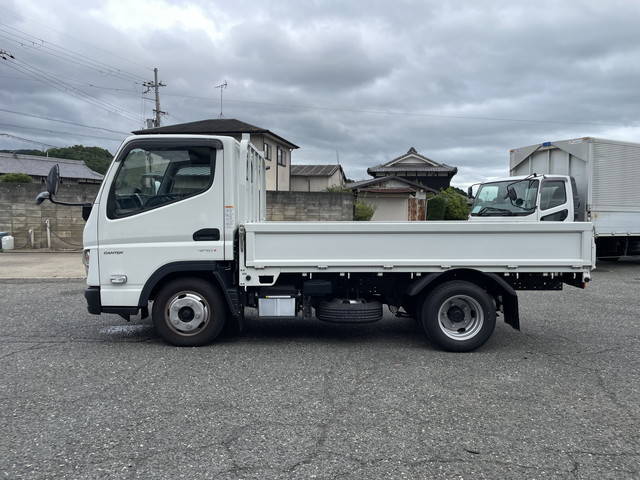 三菱ふそうキャンター平ボディ小型（2t・3t）[写真05]