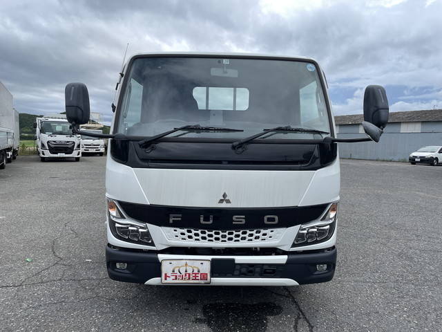 三菱ふそうキャンター平ボディ小型（2t・3t）[写真09]