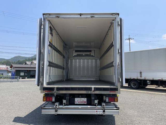 いすゞエルフ冷凍車（冷蔵車）小型（2t・3t）[写真13]