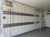 いすゞエルフ冷凍車（冷蔵車）小型（2t・3t）[写真19]