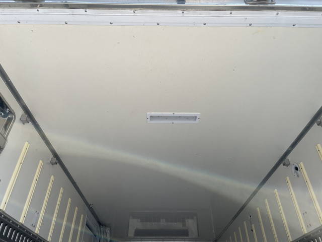 いすゞエルフ冷凍車（冷蔵車）小型（2t・3t）[写真21]