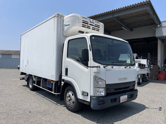 いすゞエルフ冷凍車（冷蔵車）小型（2t・3t）[写真03]