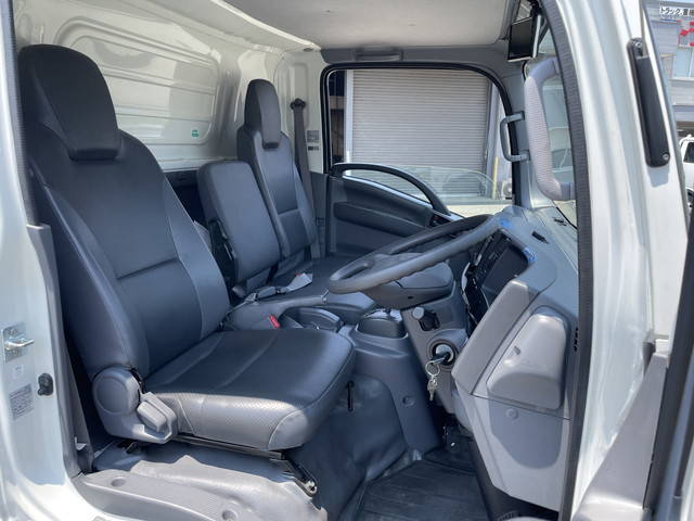 いすゞエルフ冷凍車（冷蔵車）小型（2t・3t）[写真31]