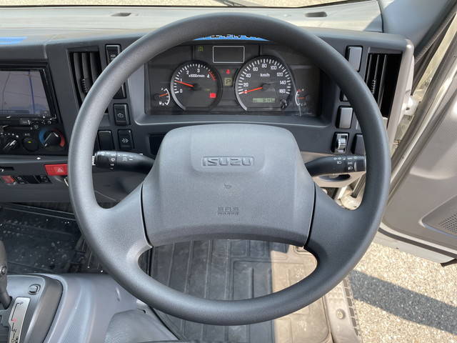 いすゞエルフ冷凍車（冷蔵車）小型（2t・3t）[写真35]