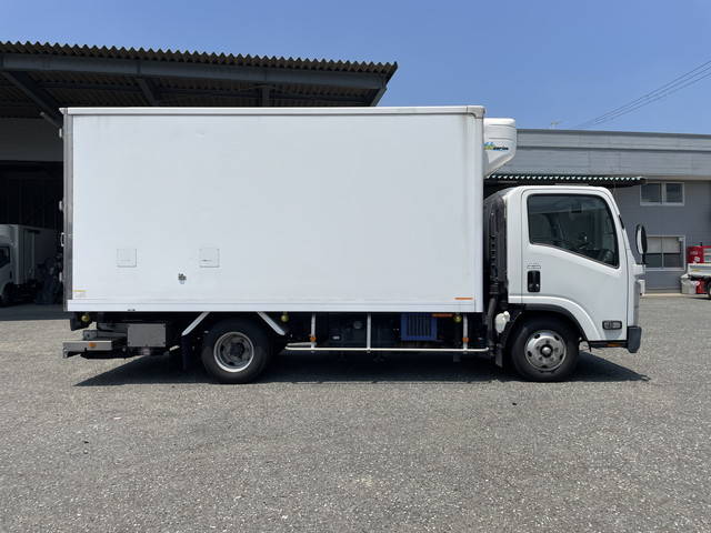 いすゞエルフ冷凍車（冷蔵車）小型（2t・3t）[写真07]