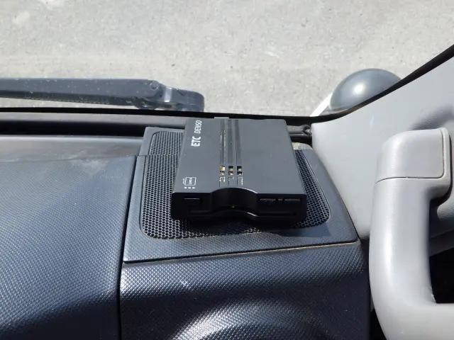 トヨタトヨエース平ボディ小型（2t・3t）[写真12]