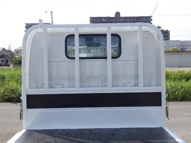 トヨタトヨエース平ボディ小型（2t・3t）[写真17]