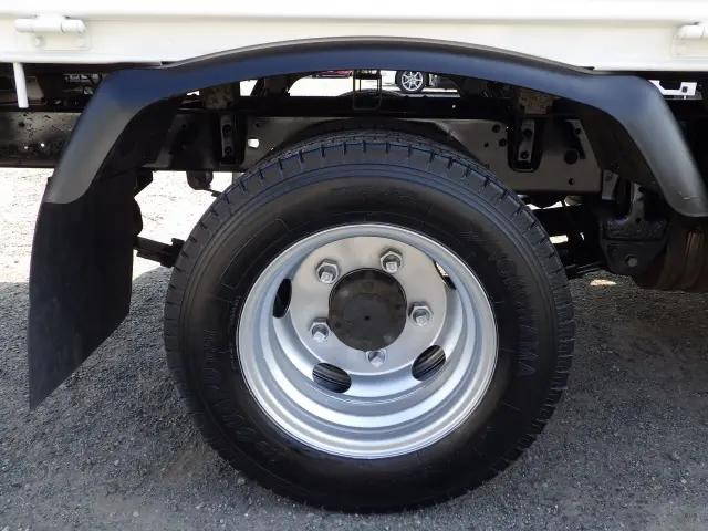 トヨタトヨエース平ボディ小型（2t・3t）[写真23]