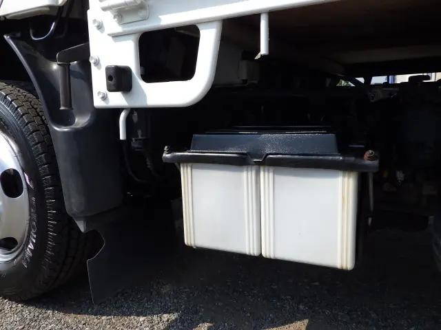 トヨタトヨエース平ボディ小型（2t・3t）[写真30]