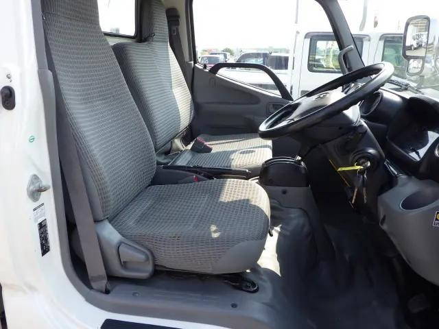 トヨタトヨエース平ボディ小型（2t・3t）[写真07]