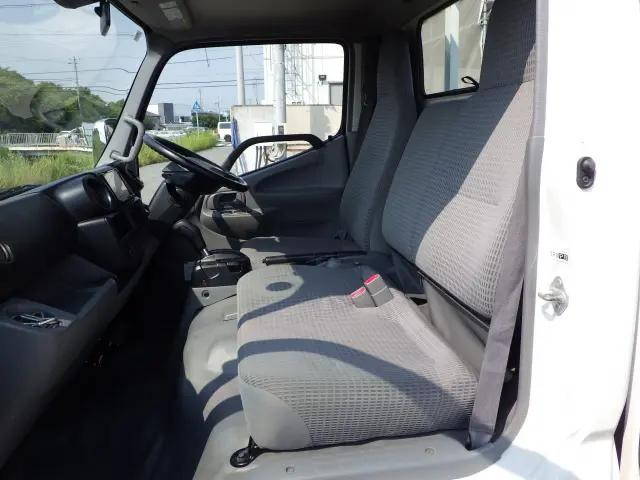 トヨタトヨエース平ボディ小型（2t・3t）[写真08]