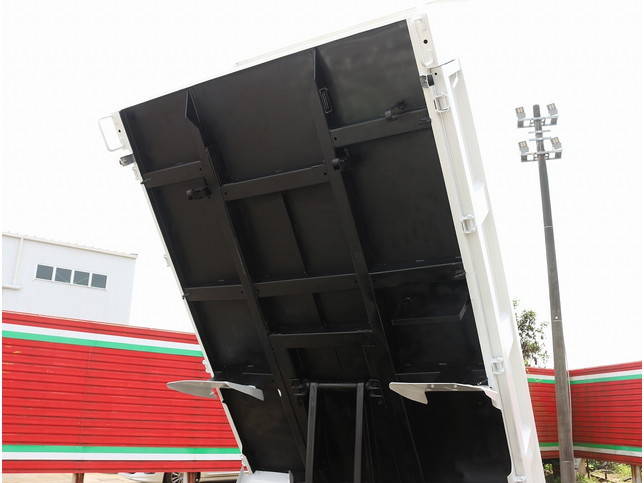 三菱ふそうキャンターダンプ小型（2t・3t）[写真16]