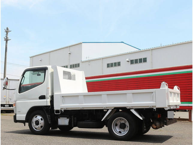 三菱ふそうキャンターダンプ小型（2t・3t）[写真02]