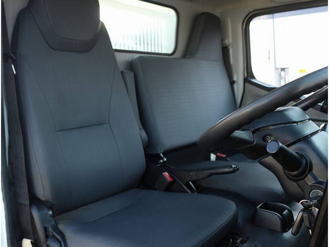 三菱ふそうキャンターダンプ小型（2t・3t）[写真23]