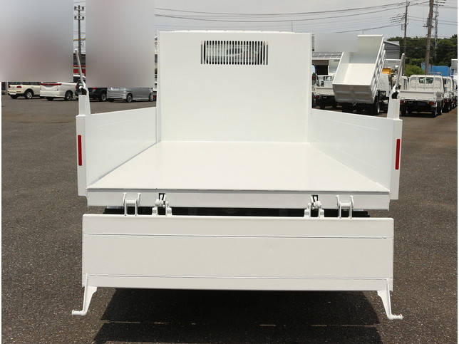 三菱ふそうキャンターダンプ小型（2t・3t）[写真09]