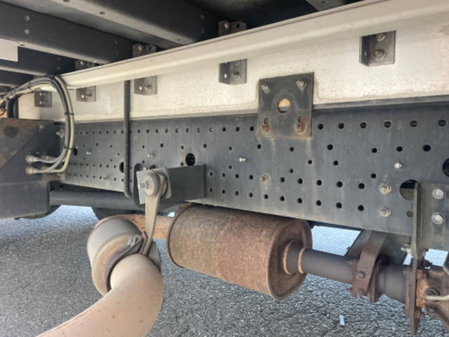 いすゞフォワードアルミウイング中型（4t）[写真21]